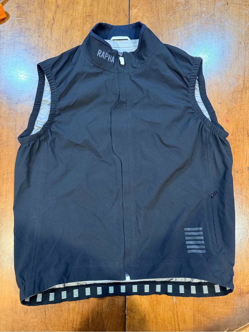 **never worn** RAPHA MEN'S PRO TEAM INSULATED GILET